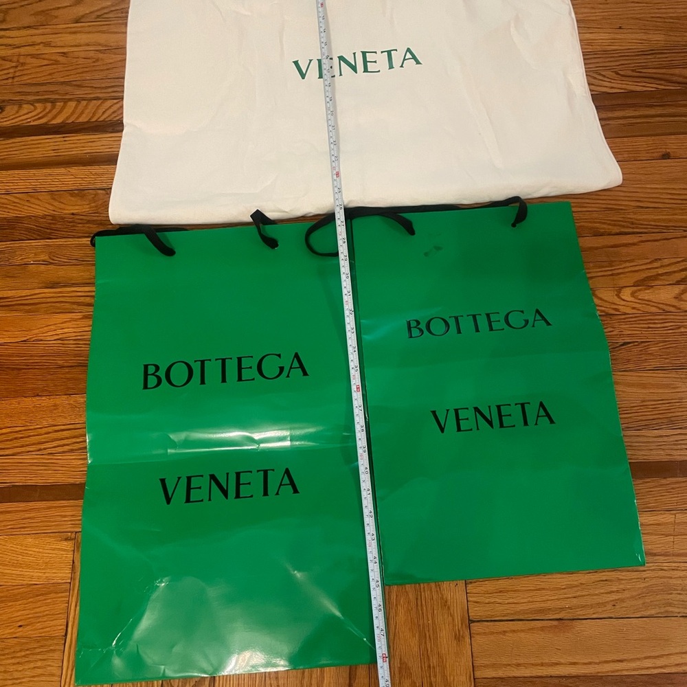 Bottega vaneta garment bag and 2 paper bags - Picture 3 of 3